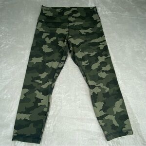 Lululemon Wunder Train High-Rise Tight legging camo
Size 12